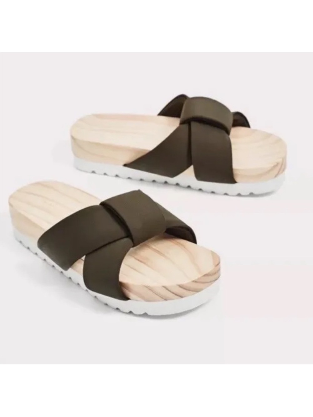Zara Premium Wooden sandals. Size 8.